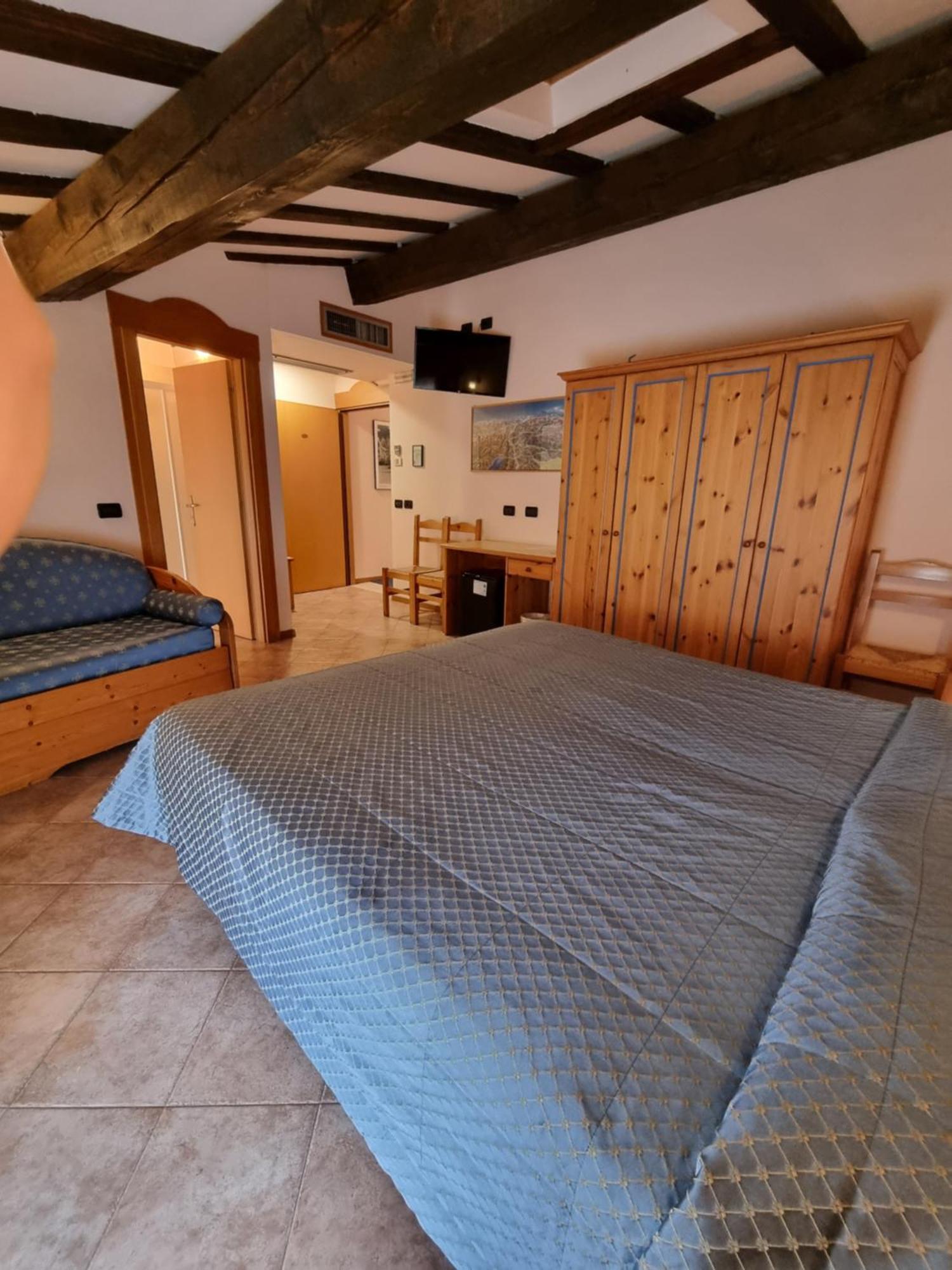Hotel Vittoria Riva del Garda Ngoại thất bức ảnh